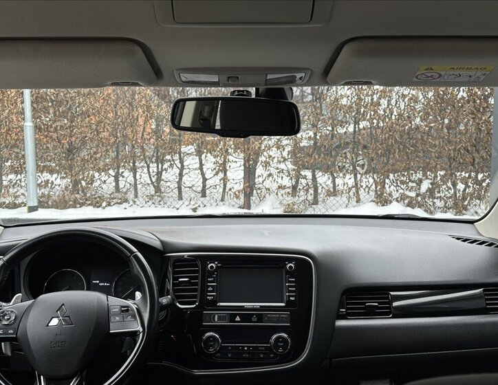 Mitsubishi Outlander SUV 2,0 l 110 kw