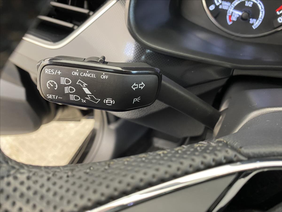 Škoda Kamiq SUV 999,0 66 kw