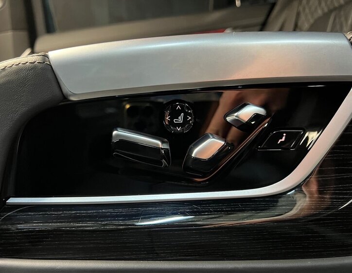 BMW Řada 7 Sedan 3,0 l 294 kw