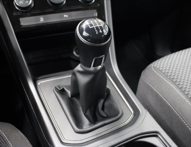 Volkswagen Touran MPV 1,2 l 81 kw