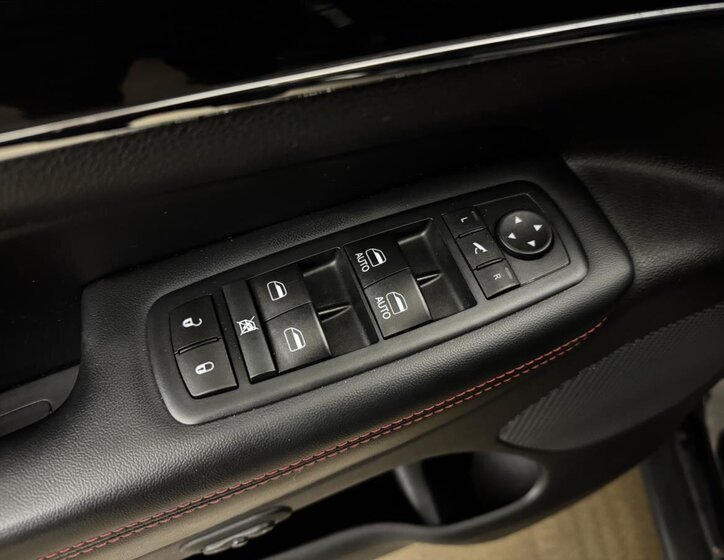 Jeep Grand Cherokee 37