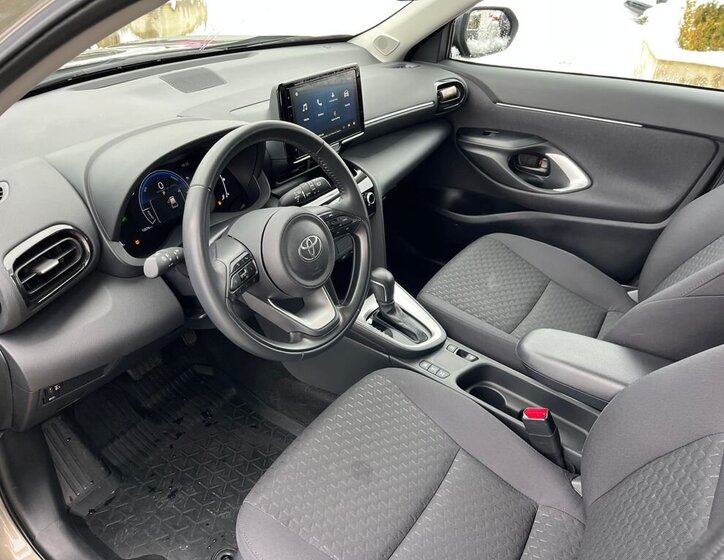 Toyota Yaris Cross 14