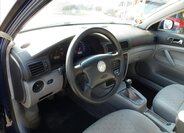 Volkswagen Passat Kombi 1,6 l 74 kw