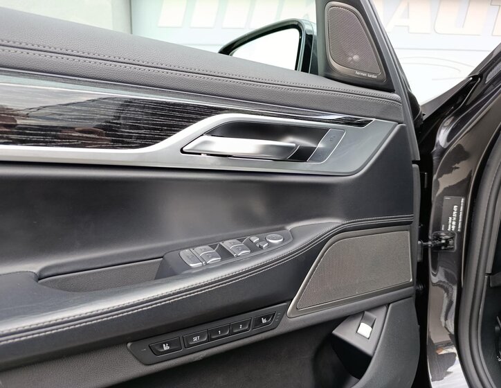 BMW Řada 7 Ostatní 3,0 l 250 kw