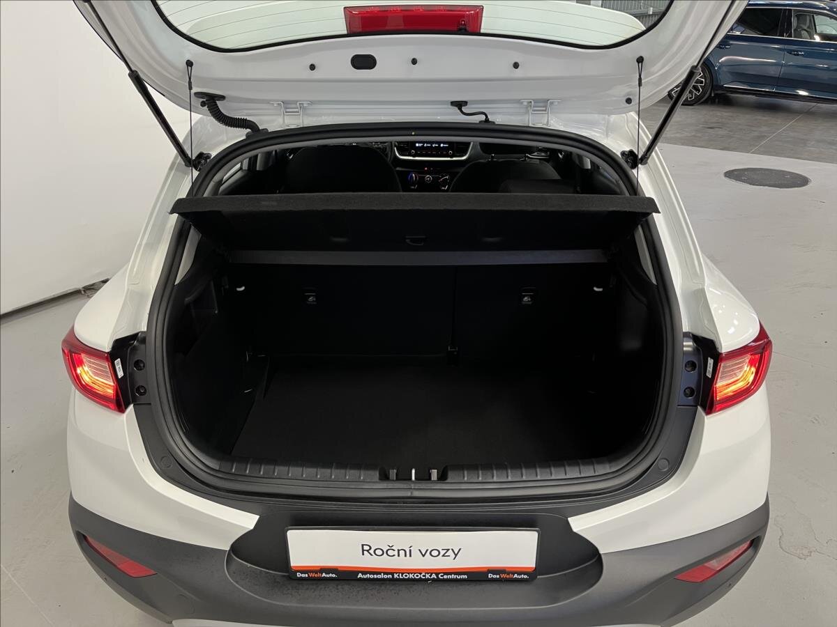 KIA Stonic SUV / Terénní 1,2 l 61 kw
