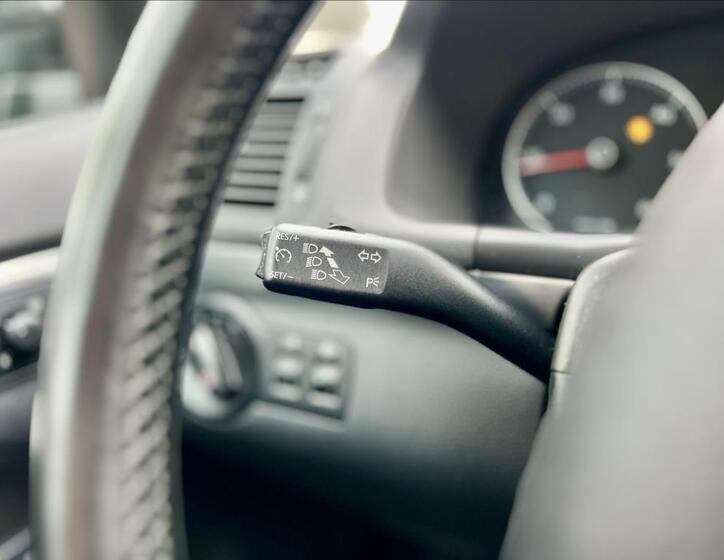 Volkswagen Touran 25