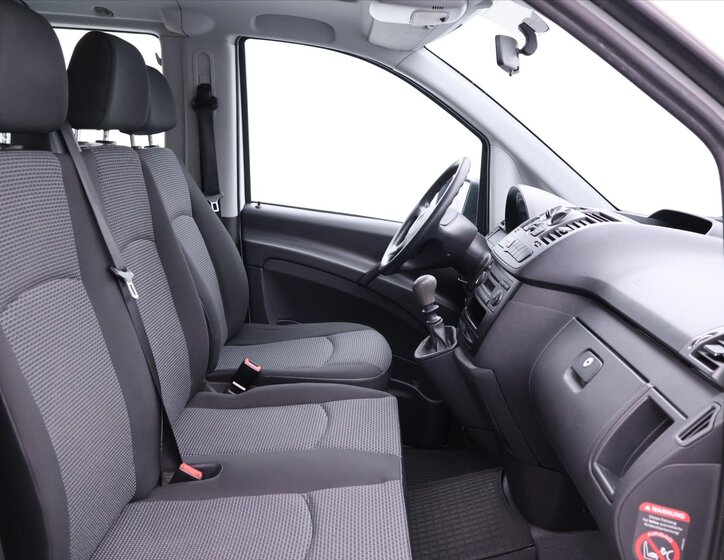 Mercedes-Benz Vito Kombi 2,1 l 70 kw