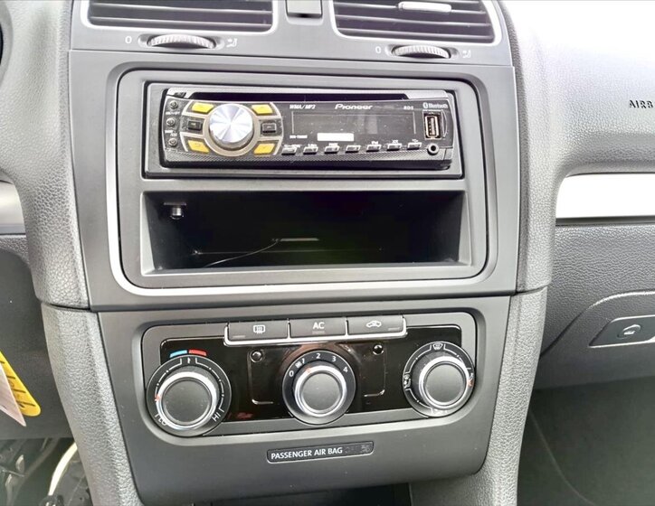 Volkswagen Golf Hatchback 1,6 l 77 kw