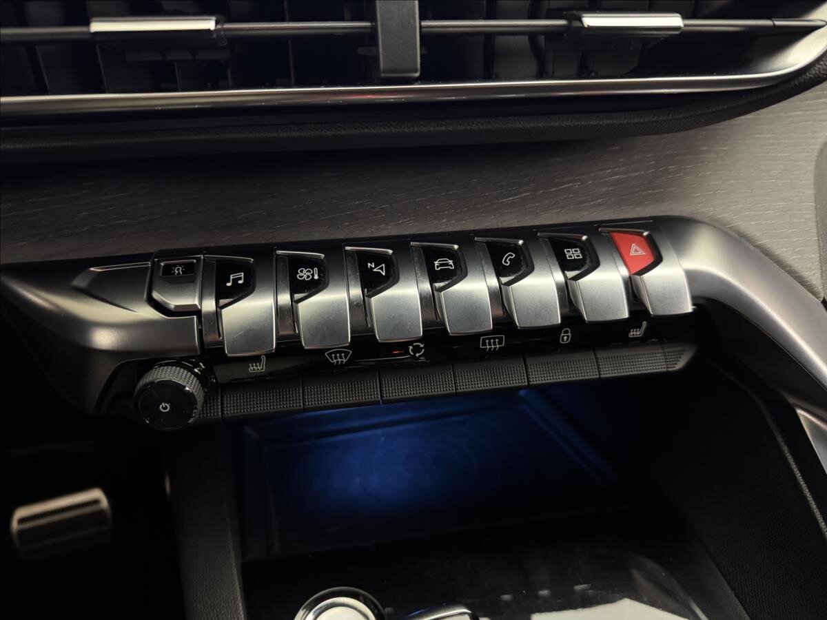 Peugeot 5008 SUV / Terénní 2,0 l 133 kw