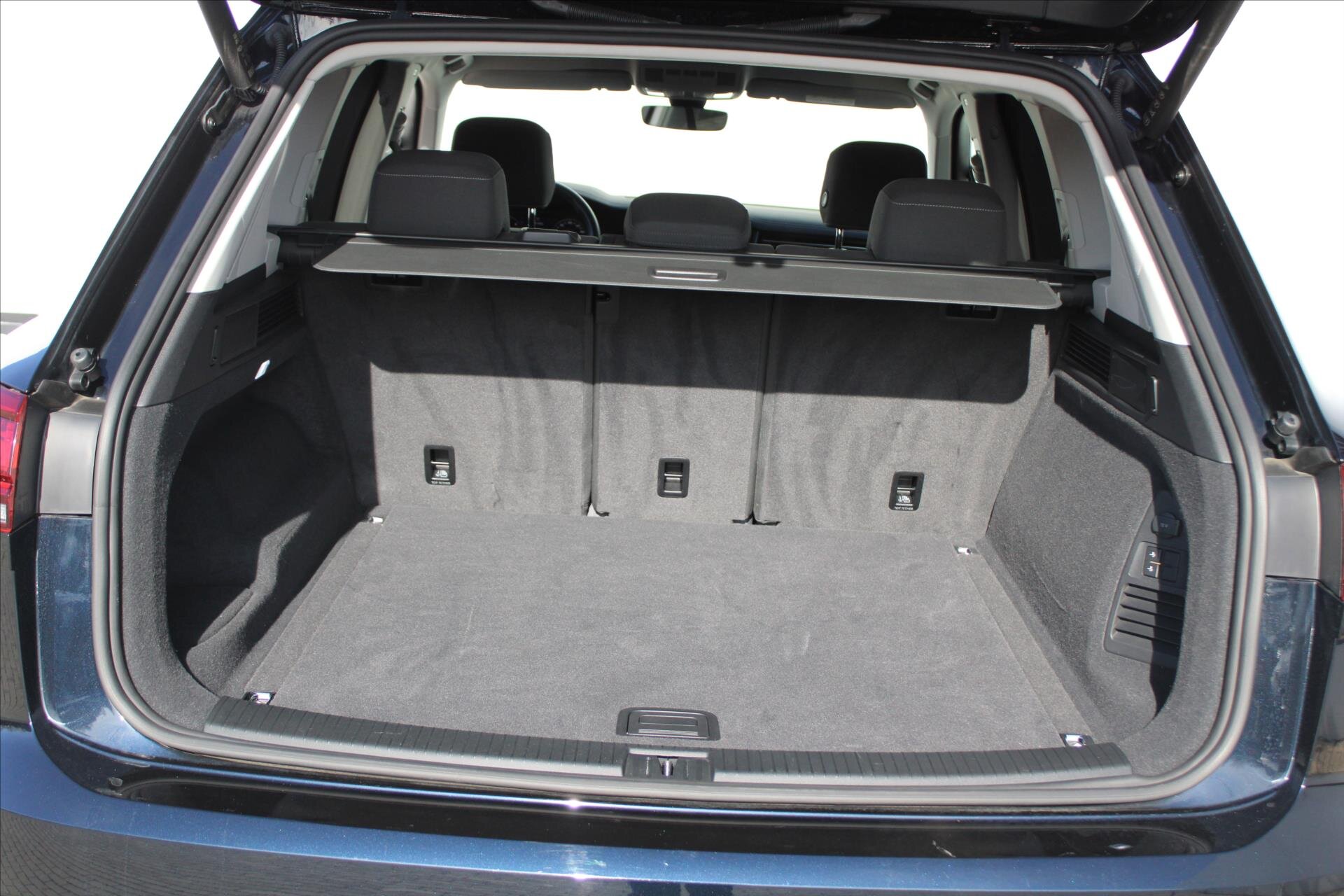 Volkswagen Touareg SUV / Terénní 3,0 l 170 kw