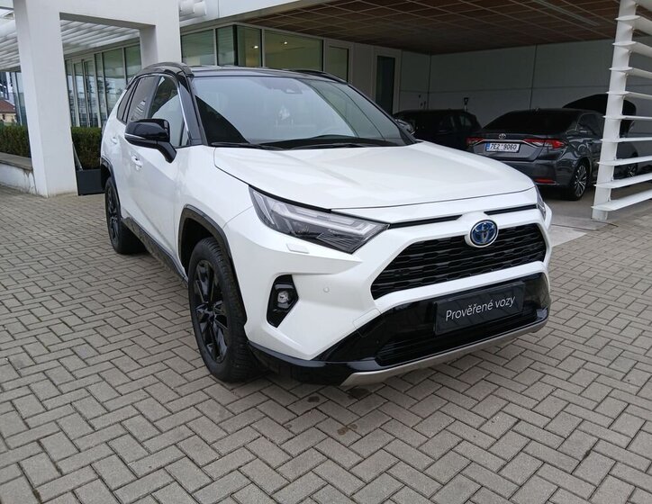 Toyota RAV4 8