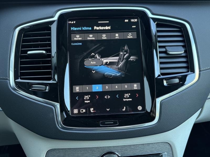 Volvo XC90 SUV 2,0 l 173 kw