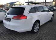 Opel Insignia Kombi 2,0 l 96 kw