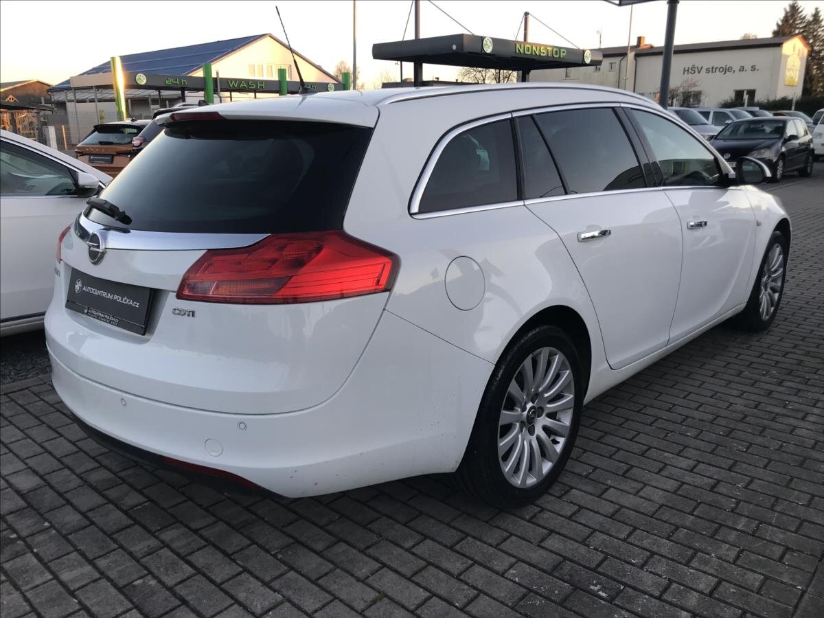 Opel Insignia Kombi 2,0 l 96 kw