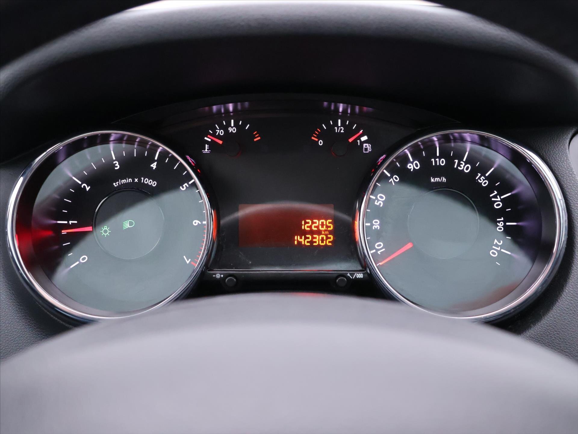 Peugeot 5008 MPV 1,6 l 88 kw