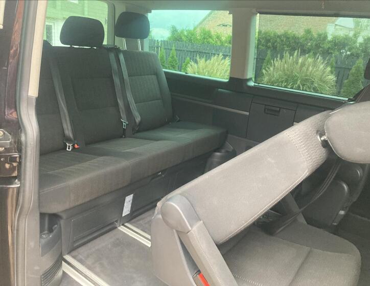 Volkswagen Multivan 23
