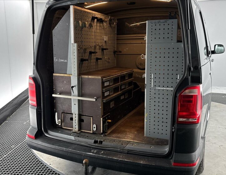 Volkswagen Transporter Kombi 2,0 l 110 kw