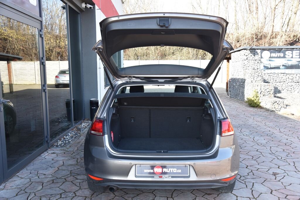 Volkswagen Golf Hatchback 1,2 l 77 kw