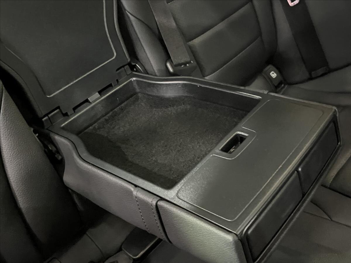 Mercedes-Benz Třídy C Sedan / Limuzína 2,0 l 143 kw