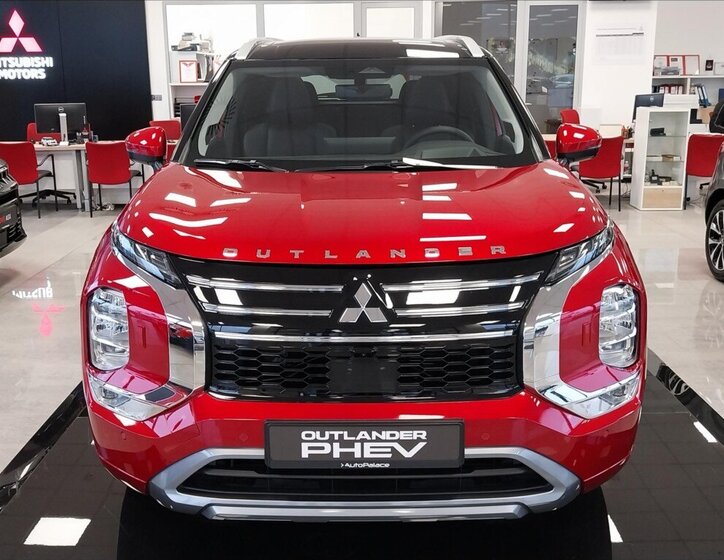 Mitsubishi Outlander SUV 2,4 l 225 kw