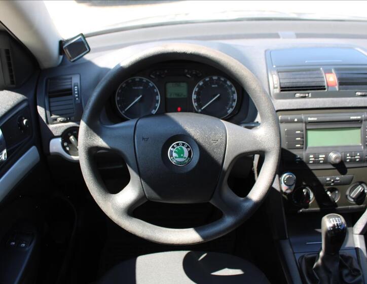 Škoda Octavia 12