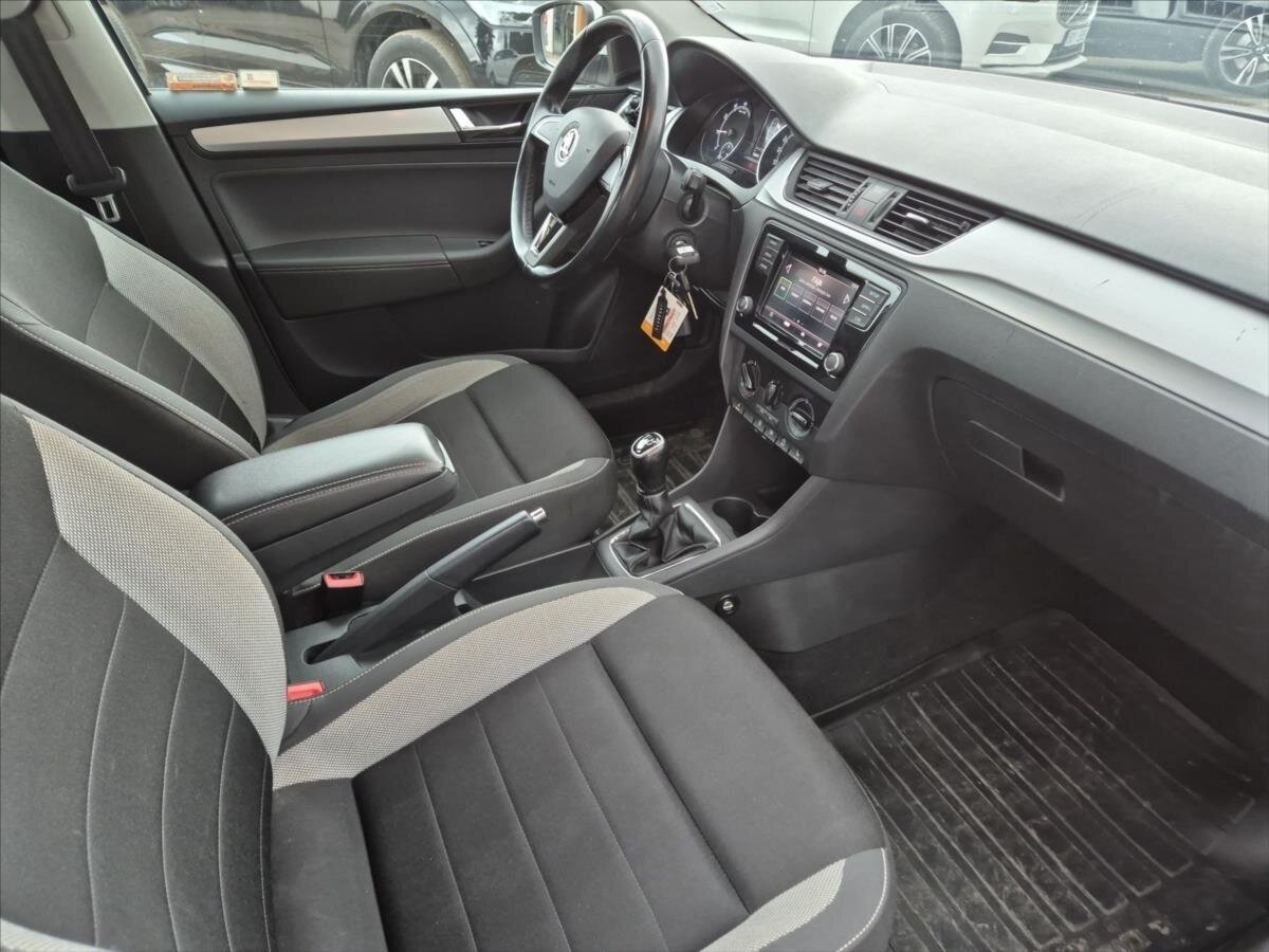 Škoda Rapid Sedan / Limuzína 999,0 70 kw