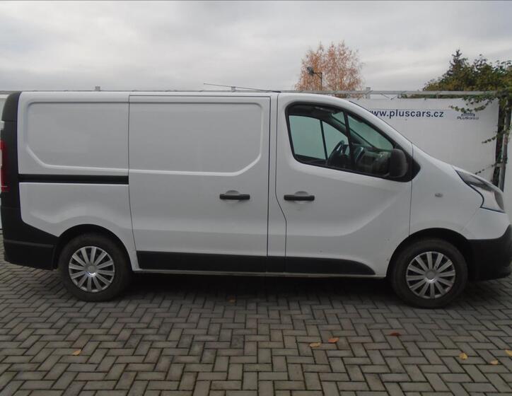 Renault Trafic 6