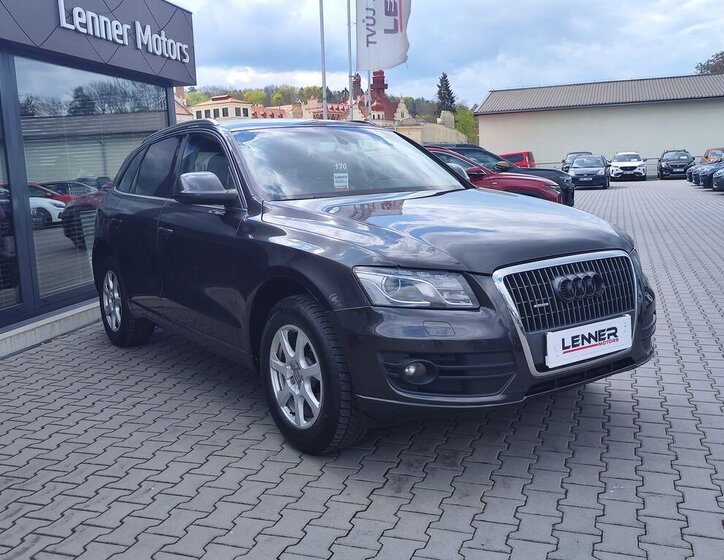 Audi Q5 SUV / Terénní 2,0 l 155 kw