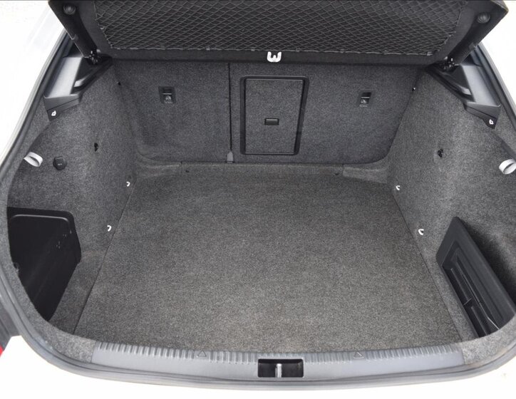 Škoda Octavia Sedan / Limuzína 2,0 l 135 kw