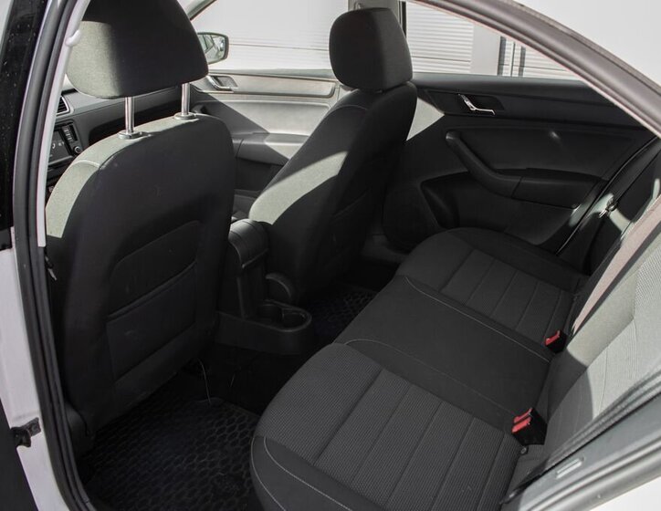 Škoda Rapid Sedan / Limuzína 1,4 l 66 kw