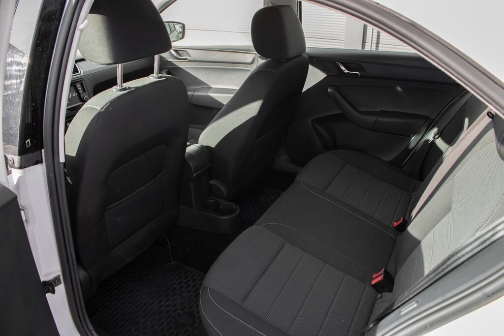 Škoda Rapid Sedan / Limuzína 1,4 l 66 kw