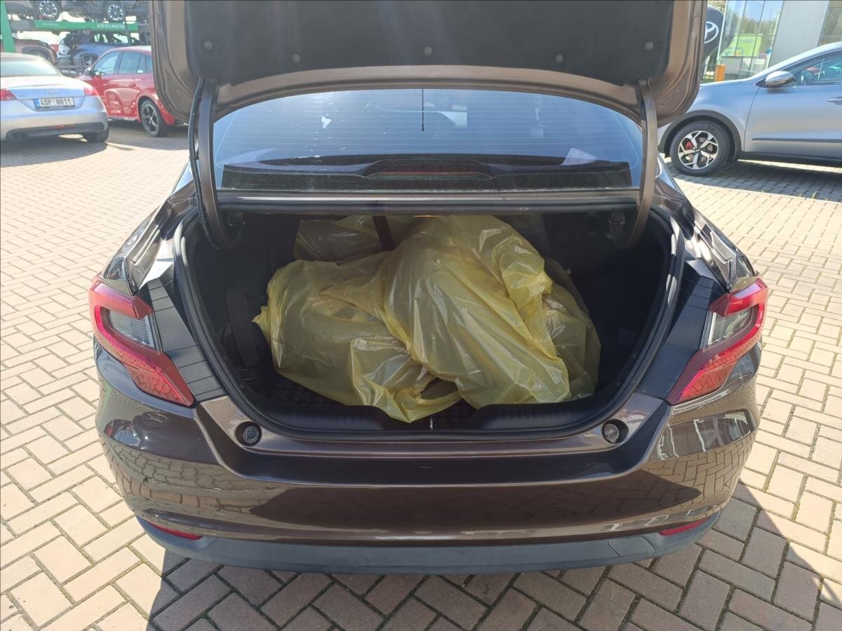 Fiat Tipo Sedan / Limuzína 1,4 l 70 kw