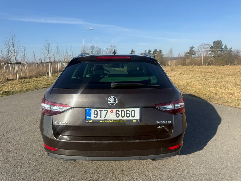 Škoda Superb Kombi 2,0 l 140 kw