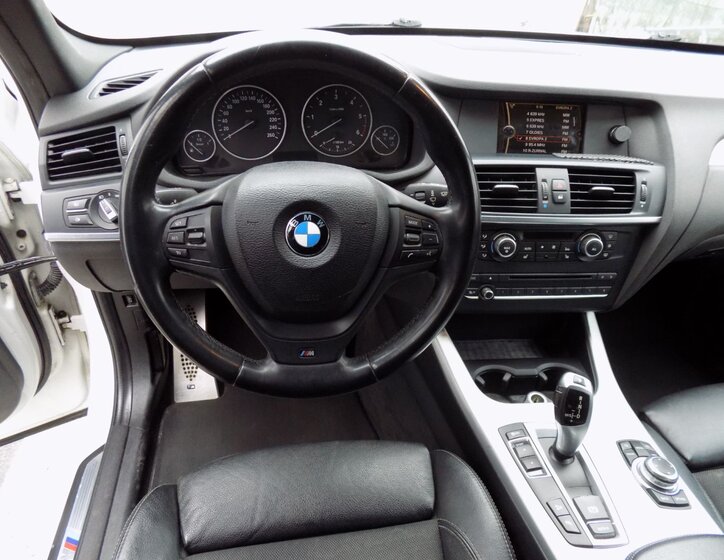 BMW X3 SUV / Terénní 2,0 l 135 kw