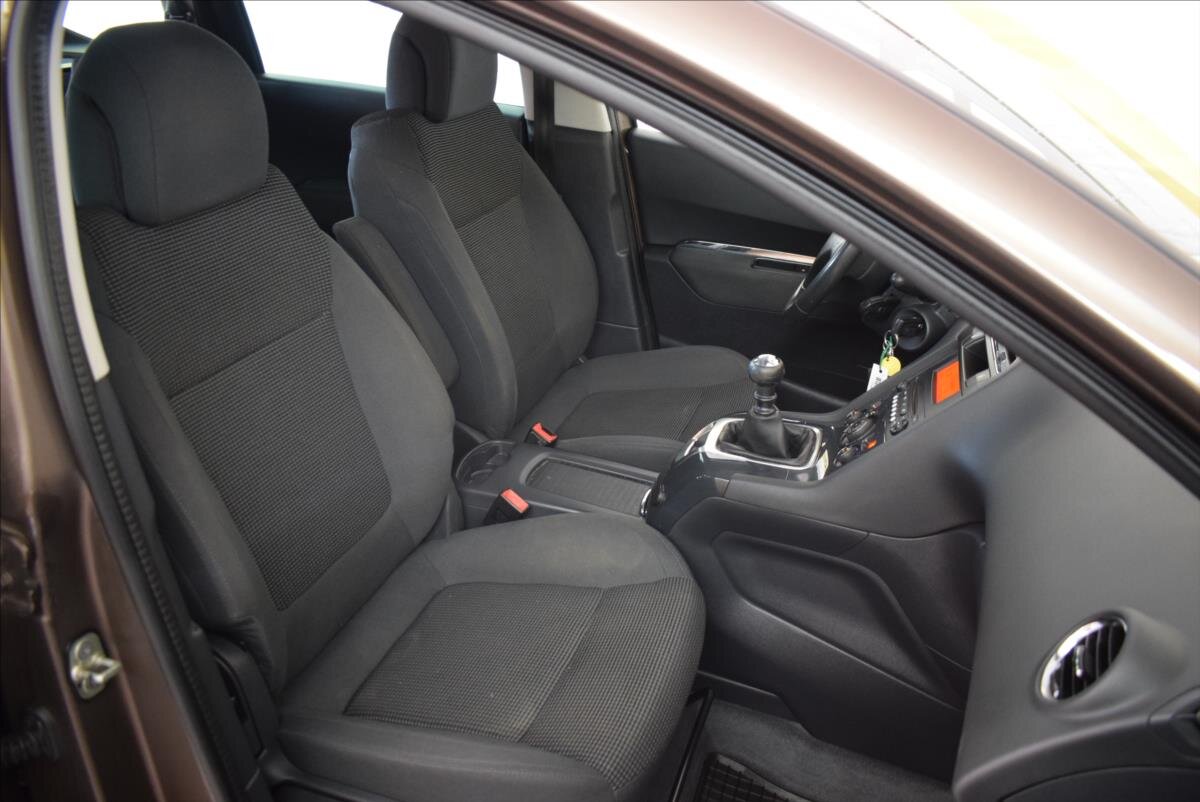 Peugeot 5008 MPV 1,6 l 88 kw