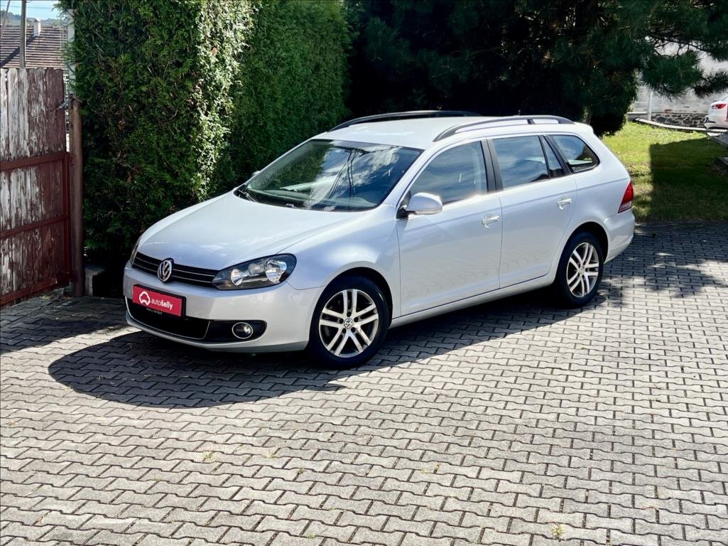 Volkswagen Golf Kombi 1,6 l 77 kw