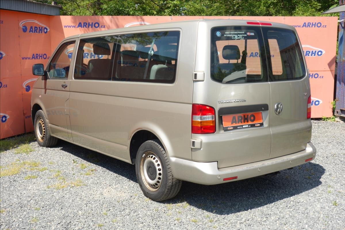 Volkswagen Transporter Kombi 2,5 l 96 kw