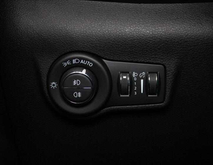 Jeep Compass SUV / Terénní 1,3 l 110 kw