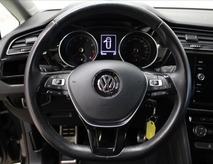 Volkswagen Touran SUV / Terénní 1,2 l 81 kw