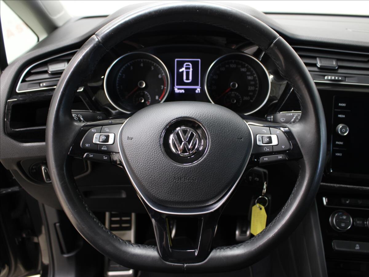Volkswagen Touran SUV / Terénní 1,2 l 81 kw