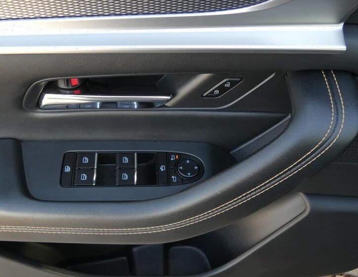 Mazda CX-60 SUV / Terénní 2,5 l 141 kw