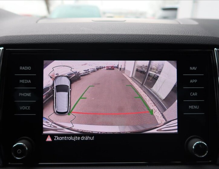 Škoda Karoq SUV / Terénní 2,0 l 85 kw