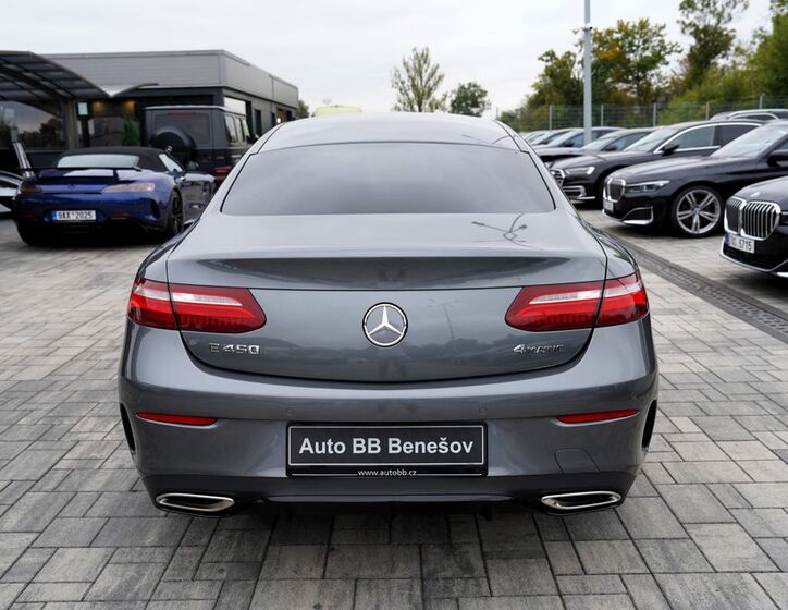 Mercedes-Benz Třídy E 5