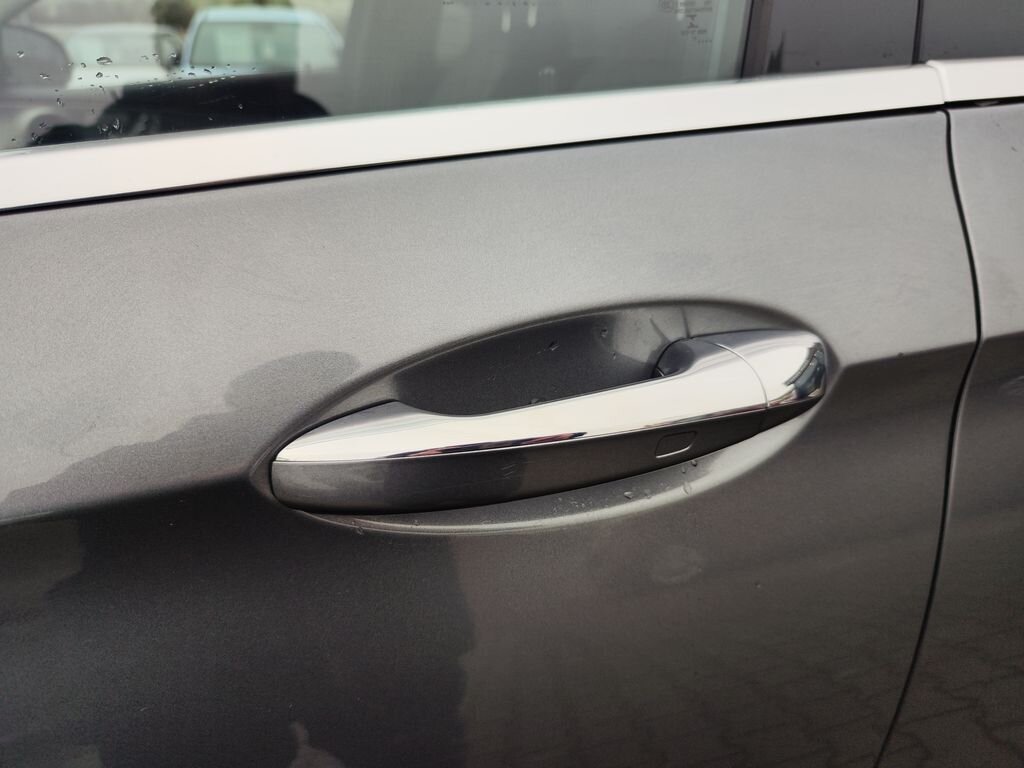 Mercedes-Benz Třídy E Sedan 3,0 l 190 kw