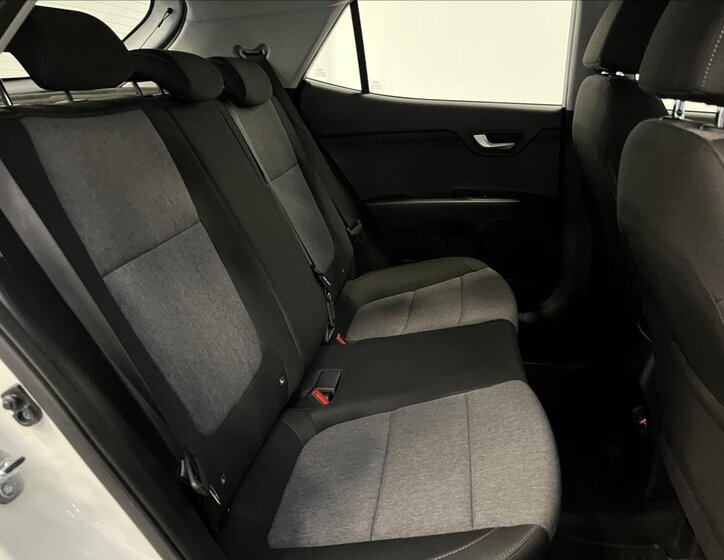 KIA Stonic SUV / Terénní 1,2 l 61 kw