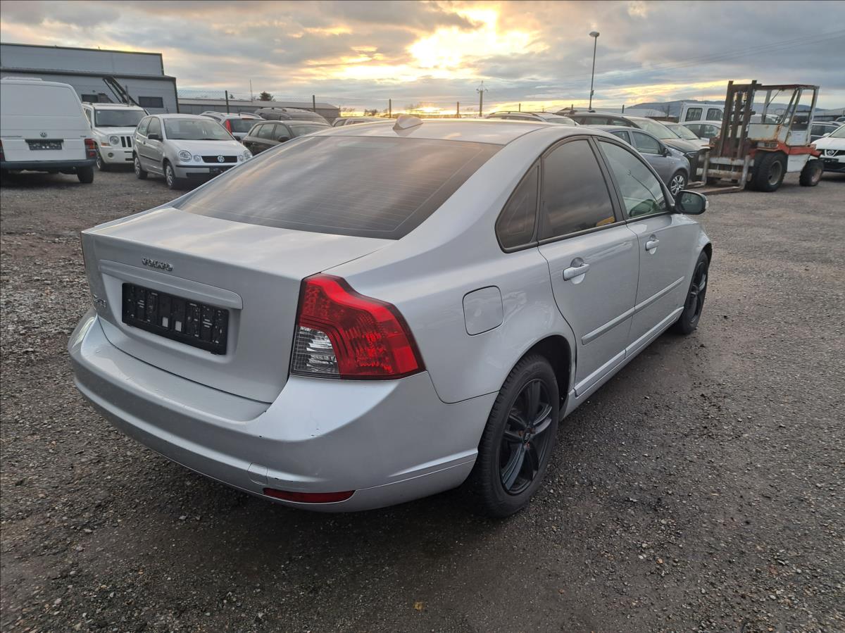 Volvo S40