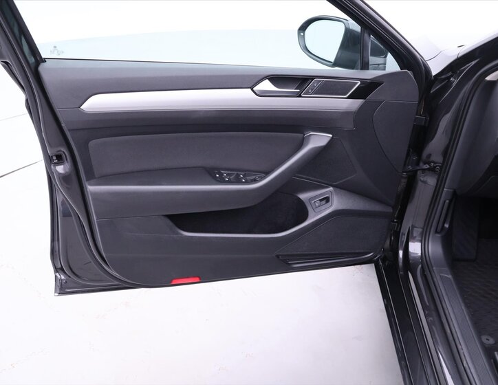 Volkswagen Passat Kombi 2,0 l 110 kw