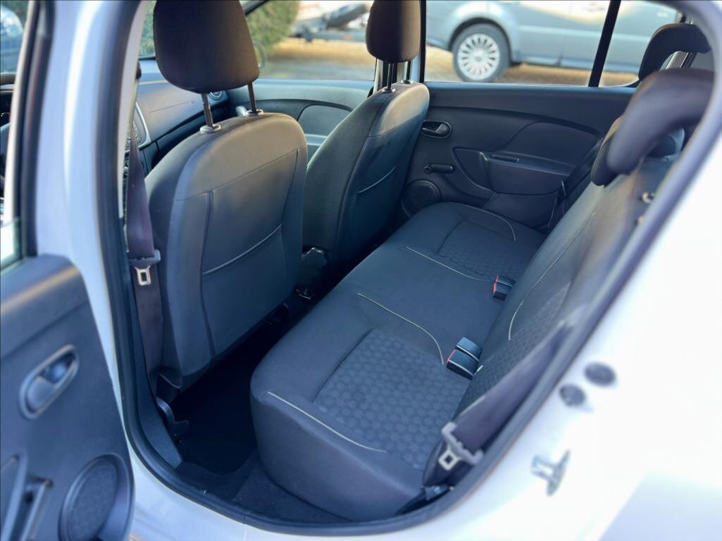 Dacia Sandero Hatchback 1,1 l 55 kw