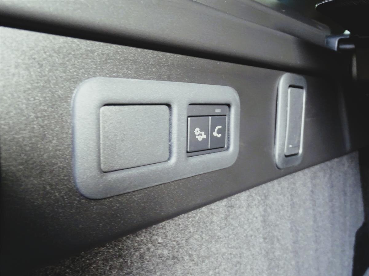 Land Rover Range Rover Velar SUV 2,0 l 150 kw