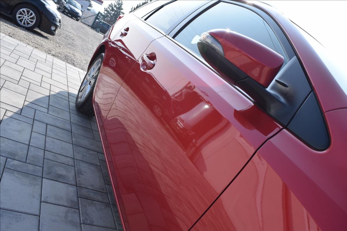 Toyota Auris Kombi 1,2 l 85 kw